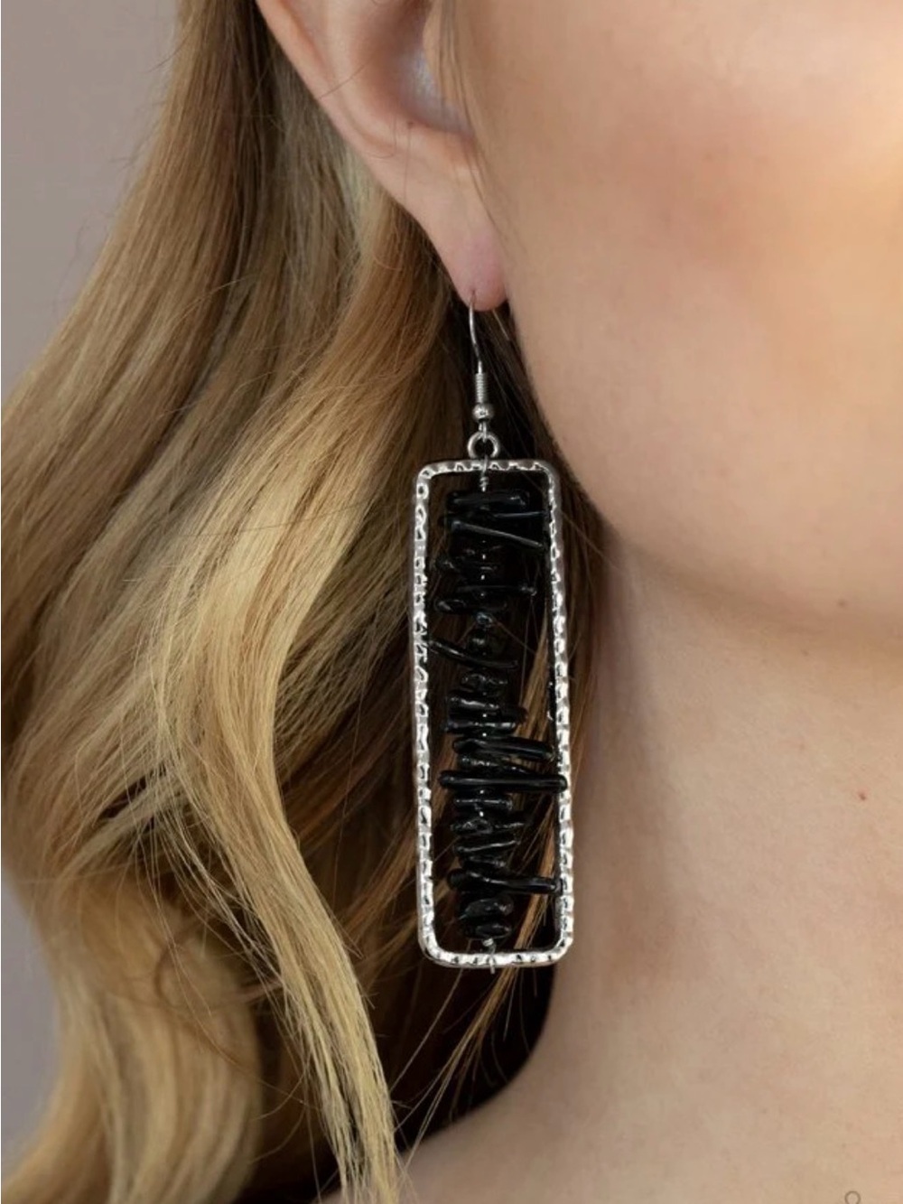 Don't QUARRY, Be Happy Black Earring